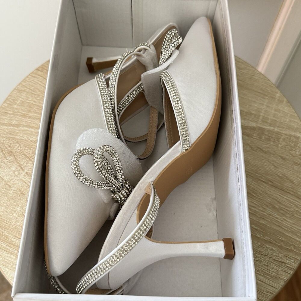 Pointed Toe Satin Wedding Shoes for Bride White High Heels Rhinestones Size 9.5 - Picture 8 of 16